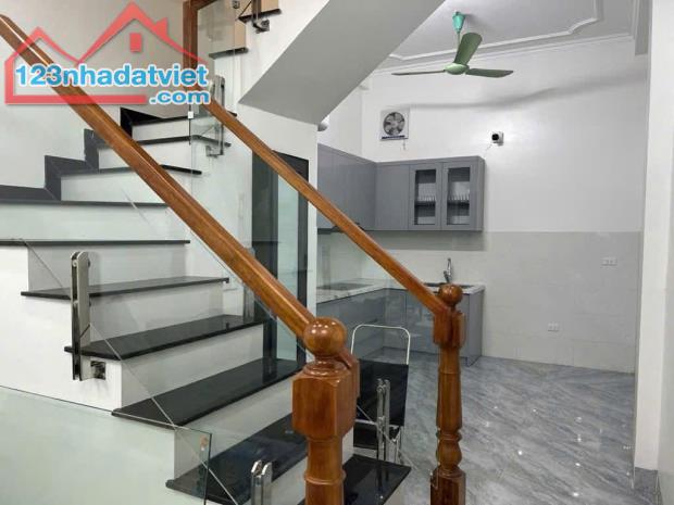 HIẾM- Nguyễn Văn Huyên- 42m x 5T- dân xây- lô góc- gần ô tô- nhỉnh 8 tỷ - 1