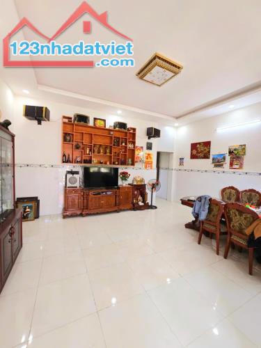 BÁN NHÀ NGÕ  QUẬN 9, PHƯỚC LONG B - 201M2 - SỔ HỒNG CHÍNH CHỦ - GIÁ HỜI chỉ 2.95 ty - 2
