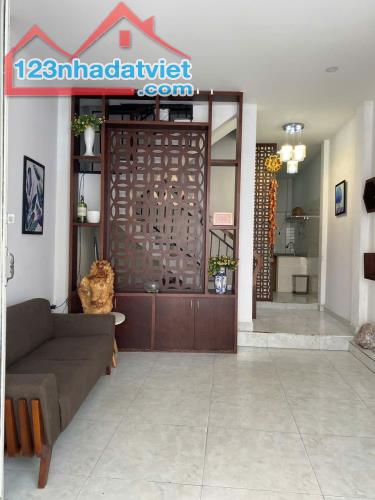 HIẾM BÁN GẤP! NHÀ 2 TẦNG KIỆT Ô TÔ, HẢI CHÂU, GẦN MẶT TIỀN, CHỈ 2,95 TỶ BỚT LỘC - 3