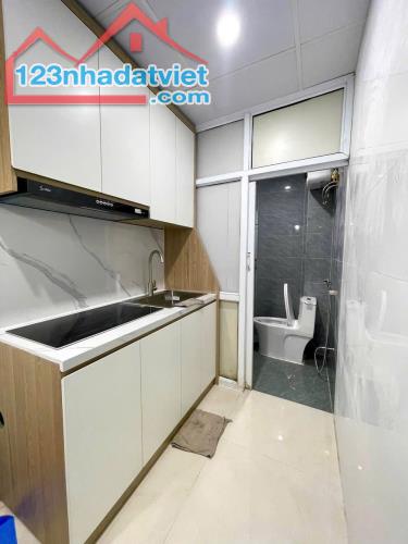 Bán nhà TT E7 ngõ 8 Phương Mai – Đống Đa 35m2, full đồ nội thất, sổ đỏ 2.5 tỷ - 2