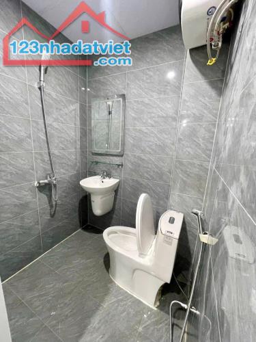 Bán nhà TT E7 ngõ 8 Phương Mai – Đống Đa 35m2, full đồ nội thất, sổ đỏ 2.5 tỷ - 3