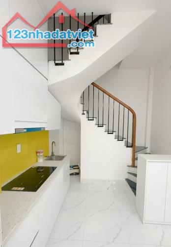 BÁN NHÀ HOÀNG VĂN THÁI, THANH XUÂN, LÔ GÓC, 3 BƯỚC RA PHỐ, 28M2, 6.7 TỶ(CTL) - 1