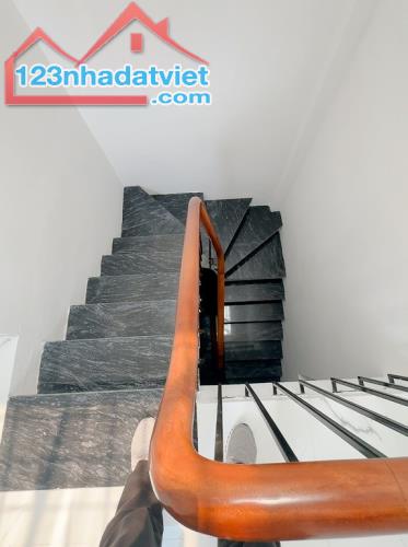 BÁN NHÀ HOÀNG VĂN THÁI, THANH XUÂN, LÔ GÓC, 3 BƯỚC RA PHỐ, 28M2, 6.7 TỶ(CTL) - 4