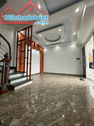 Bán nhà Thiên Lôi 4 tầng, đường 7m ô.tô đỗ vài chiếc, Giá 3.65 tỉ cực hiếm - 1