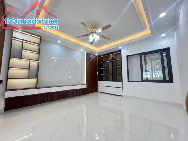 Bán Nhà Vĩnh Ninh, Vĩnh Quỳnh, Thanh Trì, S:55m²*5T,full công năng,full nội thất, 6,8 tỉ. - 2