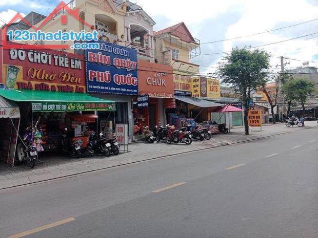 Nhà Mặt Tiền Kinh Doanh VIP Quận 12 – 3 Tầng, 5x31m, Gần Galaxy Nguyễn Văn Quá - 1