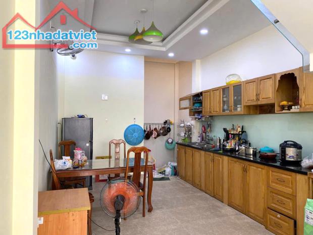 GẤP BÁN nhà Hẻm Xe Hơi Linh Trung – 4 tầng – 3PN – gần Ngã tư Thủ Đức – giá rẻ 6.1 tỷ - 4