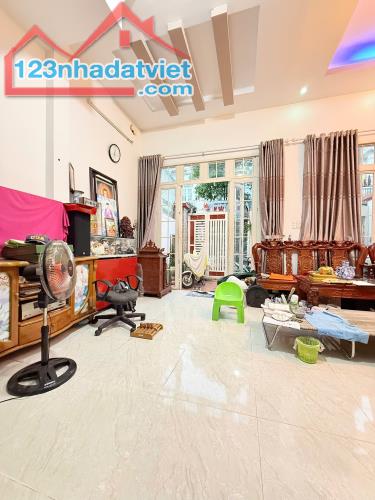 Bán nhà Tiền Lân, Bà Điểm, 81m2, 2Tầng BTCT,  Ngang 6,2m, Đường 8m xe hơi ngủ trước nhà - 3