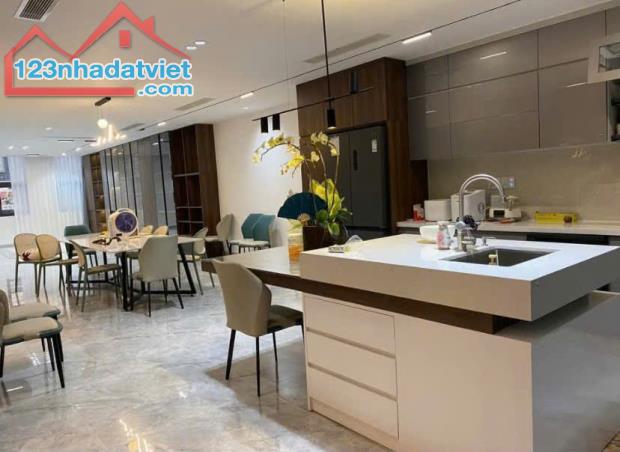 Cho thuê nhà 3 tầng 700m2 VCN Phước Long-Nha Trang cực đẹp - 2