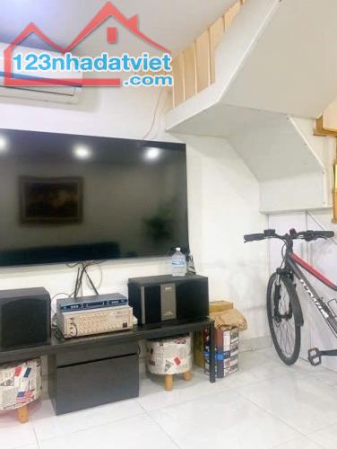 HẺM XE TẢI QUAY ĐẦU, sát MẶT TIỀN Hàng Xanh, DTSD 55m2 3PN, chỉ 5.x tỷ - 3