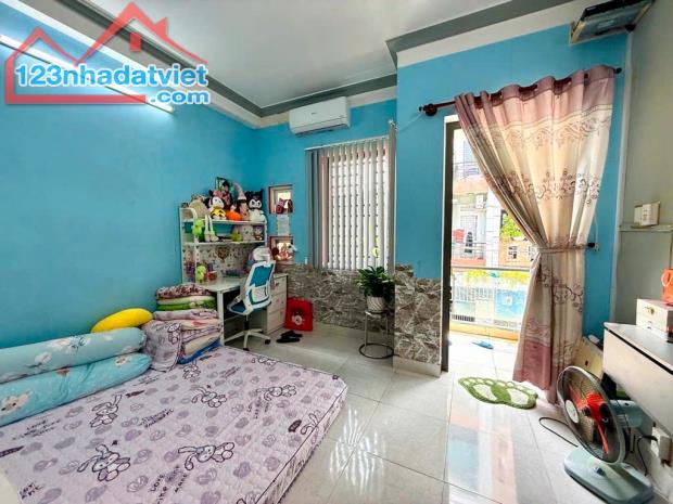 NHÀ ĐẸP BÁN - HXH 5M - GẦN QUANG TRUNG & ST EMART2 - DT 72M² - 4 TẦNG CHỈ 6.X TỶ - 4