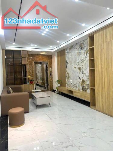 Trung tâm Cầu Giấy, Phố Trần Quý Kiên, 6 tầng, mặt tiền 3.9m, diện tích 44m2 - 1