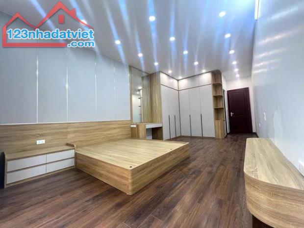 Trung tâm Cầu Giấy, Phố Trần Quý Kiên, 6 tầng, mặt tiền 3.9m, diện tích 44m2 - 5