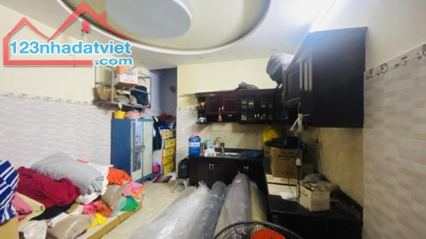 NGAY HOÀNG VĂN THỤ SÁT SÂN BAY- NHÀ ĐẸP 4 TẦNG- HẺM XE HƠI THÔNG- 57M2(4x14). CHỈ HƠN 9 TỶ - 1