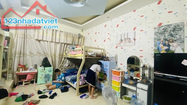 NGAY HOÀNG VĂN THỤ SÁT SÂN BAY- NHÀ ĐẸP 4 TẦNG- HẺM XE HƠI THÔNG- 57M2(4x14). CHỈ HƠN 9 TỶ - 3