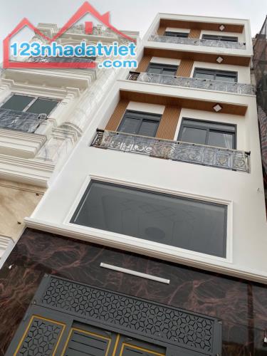 CHDV TÂN PHÚ – NGAY ĐẦM SEN – 3 TẦNG – DOANH THU 20TR/TH – HƠN 7 TỶ
