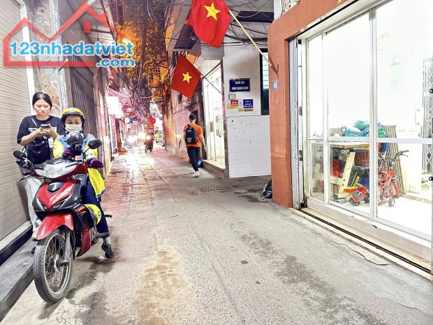Nhà đẹp Chính Kinh,2 nhà ra phố,gần vành đai 2.5, 44m 3 tầng 6m mặt,Giá 10.6 tỷ.0796193699 - 5