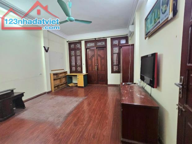 Bán nhà riêng tại Đường An Xá, Ba Đình, Hà Nội diện tích 45m2 giá 8 Tỷ