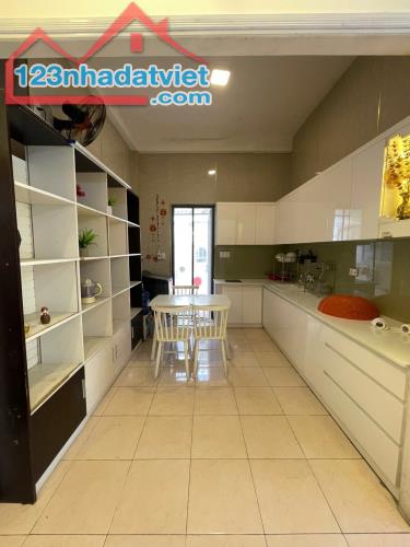 BÁN NHÀ VƯỜN 2 TẦNG – KIỆT RỘNG NÚI THÀNH – GẦN SÂN BAY & TT