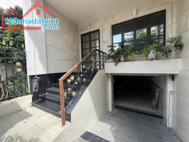 KDC Cityland P.10 GV - 5 tầng 100m2 - 5PN có hầm - Sổ hồng riêng - 2