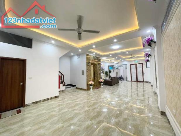 Bán nhà mặt phố Tô Ngọc Vân, Tây Hồ, 166m2 x 7 tầng, mặt tiền 11m, có hầm, 129 tỷ! - 1