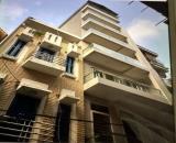 Cho thuê toà nhà tại ngõ 97 Văn Cao, Ba Đình, Hà Nội