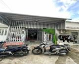 Gấp gấp chú em cần bán nhà 111m2 ngay trung tâm Hóc Môn mà giá chỉ 850 triệu