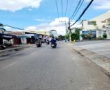 BÁN ĐẤT TẶNG NHÀ MẶT TIỀN KINH DOANH – NGÃ TƯ BỐN XÃ BÌNH TÂN – LÔ GÓC 2 MẶT TIỀN 10M