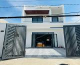 chủ cần bán gấp căn nhà trệt lầu mới xây sổ hồng riêng thổ cư đầy đủ