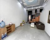 Cho thuê nhà 4 p.ngủ khép kín (68m2) tại phố Văn Cao