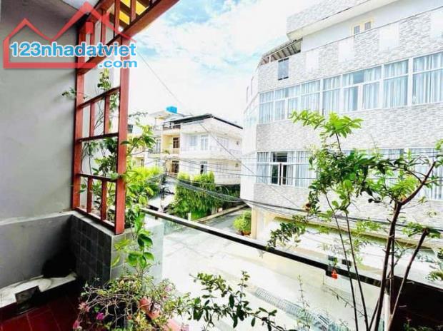 NHÀ HOA HẬU - KHU VIP - TRUNG TÂM Q8 - 50M2 VUÔNG VẮN - 6.6 TỶ K TL - 5