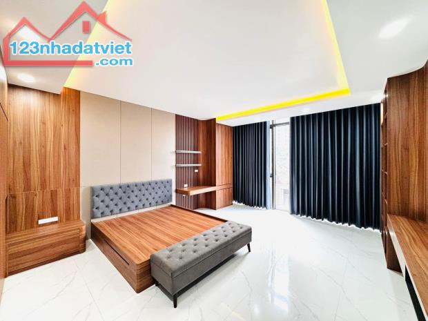 VỊ TRÍ VÀNG - BÁN NHÀ MẶT PHỐ THUỐC BẮC 100M2 - 5 TẦNG THANG MÁY - 9M MẶT TIỀN - 62.5 TỶ - 1