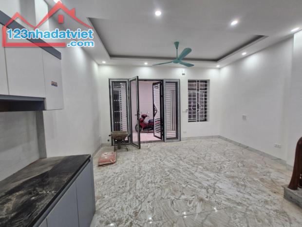 BIÊN GIANG – HÀ ĐÔNG | 32M2 – NGÕ THÔNG – NHÀ ĐẸP GIÁ CHỈ DƯỚI 4 TỶ! - 2
