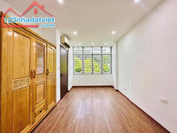 🧨BÁN NHÀ PHỐ KIM GIANG  LÔ GÓC 26m x5 tầng Mt 3,6m giá 5,85 tỷ - 2
