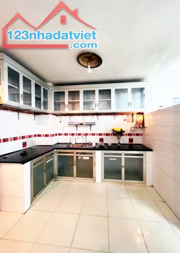 Nhà DT 45m, giá chỉ 5t, ngay bệnh viện Gia Định, Phường 13, Bình Thạnh