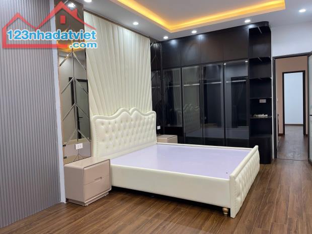BÁn nhà phố Lê Thanh Nghị, Hai Bà Trưng 37m, 4 tầng. Giá: 8.1 tỷ. LH: 0327536893 - 2