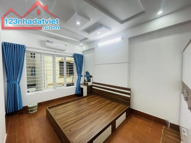 Chính Chủ Cần Bán Nhà Bùi Xương Trạch-31m2x4T,MT:4.2m-Chỉ 6.5 tỷ-100m ra mặt phố. - 2