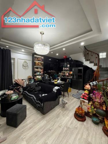 BÁN NHÀ BỒ ĐỀ, LONG BIÊN. DIỆN TÍCH: 50M2. GIÁ CHÀO: NHỈNH HƠN 6 TỶ. - 1
