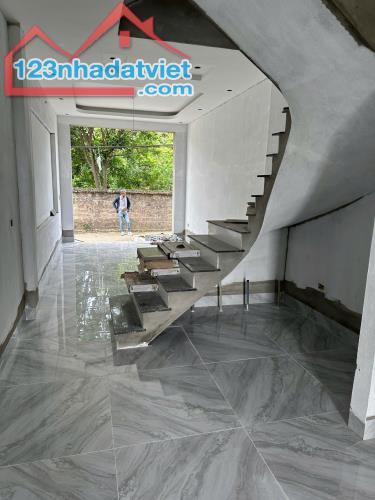 Bán nhà riêng độc lập, 33m2x4T giá 3.65 tỷ, cổng phượng đồng, cách cầu mai lĩnh 3km - 3