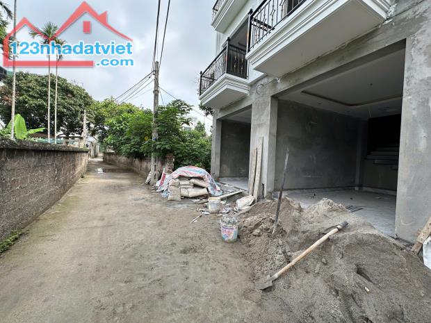 Bán nhà riêng độc lập, 33m2x4T giá 3.65 tỷ, cổng phượng đồng, cách cầu mai lĩnh 3km - 4