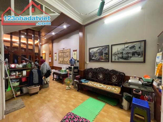 Nhà Bạch Mai, 46M, mt 4M, gi.á 10,2 tỷ, ra phố 20m, th.ông Thanh Nhàn, Minh Khai. - 1