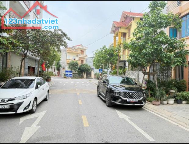 Chính chủ muốn bán mảnh đất 130m ở phường Hùng Vương thành phố Phúc Yên. - 1