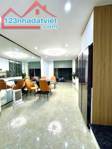 NGÕ CHỢ KHÂM THIÊN THANG MÁY FULL NỘI THẤT DT 35m2 6 tầng MT 3.7m Giá 9.8 tỷ - 1