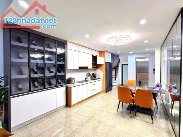 NGÕ CHỢ KHÂM THIÊN THANG MÁY FULL NỘI THẤT DT 35m2 6 tầng MT 3.7m Giá 9.8 tỷ - 4