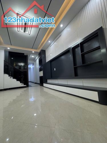 BÁN NHÀ ÂU CƠ - 53M - 5 TẦNG - THANG MÁY - 15 TỶ