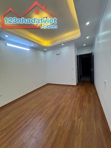 BÁN NHÀ ÂU CƠ - 53M - 5 TẦNG - THANG MÁY - 15 TỶ - 2