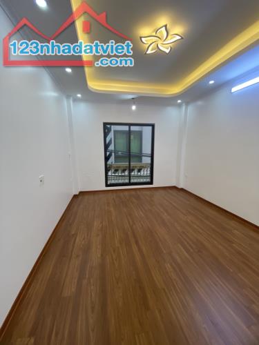 BÁN NHÀ ÂU CƠ - 53M - 5 TẦNG - THANG MÁY - 15 TỶ - 3