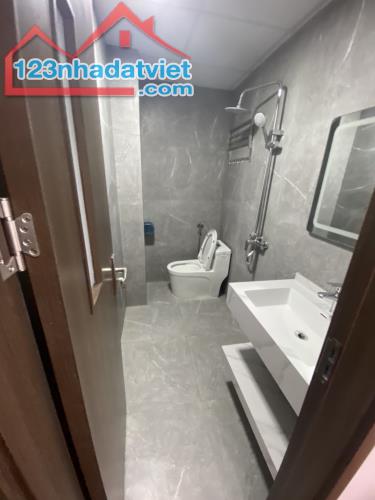 BÁN NHÀ ÂU CƠ - 53M - 5 TẦNG - THANG MÁY - 15 TỶ - 5