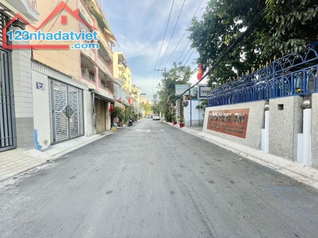 Bán đất trung tâm Q6- 5x27m hẻm xe hơi - cách mặt tiền vài căn. Giá 13Tỷ hơn