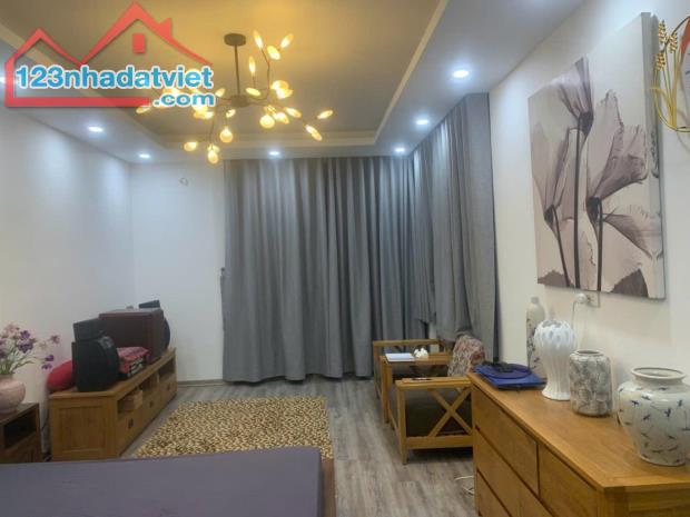Bán nhà Lô góc 3 thoáng, cách phố Lê Thanh Nghị chỉ 20m, 37m2 x 4 tầng, giá 8.3 tỷ - 2